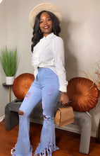 Load image into Gallery viewer, So Distressed Jeans