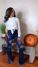 Load image into Gallery viewer, So Distressed Jeans